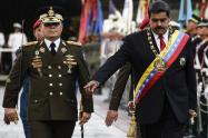 Nicolás Maduro y  Vladimir Padrino López