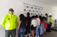  Capturaron a 5 mujeres y dos adolescentes