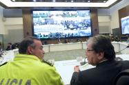 Ministro de la Defensa, Carlos Holmes Trujillo y el director de la policía metropolitana de Bogotá