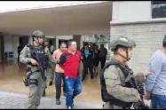 "No importa que se escondan en las veredas más lejanas del país, allá los vamos a capturar": Gobernador 