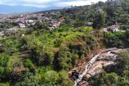 El cierre se estableció en la Vereda Águila Alta a la altura de la Quebrada Grande límite entre Melgar e Icononzo