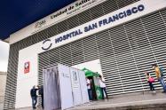 Fue instalada una cabina de desinfección en la Unidad de Salud de Ibagué