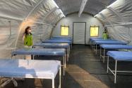 Igualmente, la Industria Militar entregó la semana pasada a la misma institución médica 42 carros para transportar balas de oxígeno