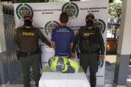 Capturado con prendas de la Policía