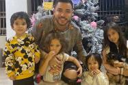 Jessi Uribe y sus hijos