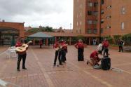 Mariachis sobreviven de milagro en Colombia