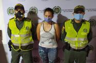 Golpeo a su hija y a su mamá