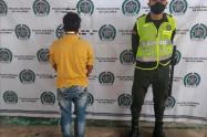 Circular Roja de la Interpol  por el delito de acceso carnal abusivo