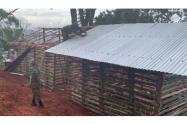Ejercitó construyó una casa en Ataco.