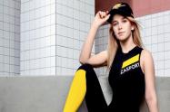Enfermera se vuelve la imagen de marca deportiva 