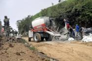 Se lograron recuperar 100 metros de vía que conduce del casco urbano al sector rural del municipio 