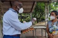 La entrega de kits alimentarios en Neiva entra en su recta final