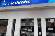 Las EPS reportadas por deficiencias en el servicio Línea Covid, se destacan La Nueva EPS, Commeva, Comparta Medimas, Salud Total, y Sanitas