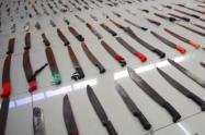 Policía Tolima fundió en hornos armas blancas incautadas en El Espinal