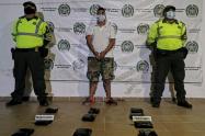 El hombre fue sorprendido por las autoridades seccionales que realizaban operativos en la terminal de la municipalidad.