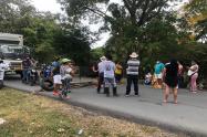 Bloqueada al vía que comunica a Ibagué con Rovira