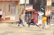Pelea a cuchillo en el Gaitán