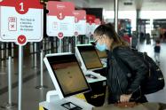 Viajeros en el Aeropuerto El Dorado