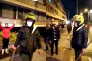 Policía que golpeó con palo a manifestantes el 9S en Bogotá fue capturado