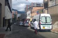 En medio de un ‘apartamentazo’ delincuentes apuñalaron a un hombre en La Pola