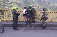 Su esposo la dejó por otra y se iba a lanzar del Puente de Cajamarca