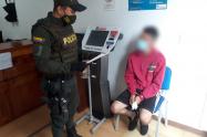 El sujeto aunque intentó huir, fue capturado por la policía y el Ejercito Nacional.