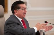 Fernando Ruíz, ministro de Salud