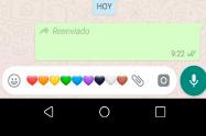 Chat de WhatsApp con corazones