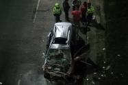 Cayó vehículo desde el puente de la 37 dejando varios lesionados