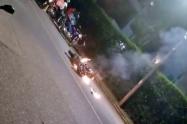 Le quemaron moto a ladrón en el barrio Limonar de Ibagué