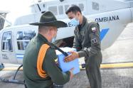 Fuerza Aérea y Policía continúan transportando vacunas contra el Covid 19 en el Tolima
