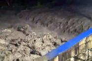 Agua turbia del rio Combeima