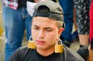 En el marco de la protesta un joven decidió coserse los labios en Ibagué 