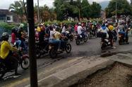 Motociclistas ‘ruedan’ por las vías de Ibagué en contra de la Reforma Tributaria