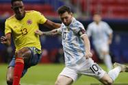 Yerry Mina y Lionel Messi - Copa América