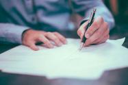 Firma de contrato de trabajo 