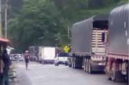 Bloqueo vía Panamericana entre Risaralda y Chocó