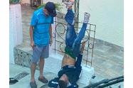 Ladrón patas arriba
