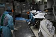 Muertos por covid-19 colapsan morgue en Tailandia
