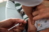 Vacunación en niños en Ibagué