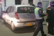 Un Hyundai colisionó a una camioneta dejando cuatro lesionados, entre ellos dos menores de edad.