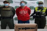Sujeto se enchuquizó y cogió a cuchillo a dos policías en el parque del barrio Santa Ana