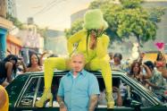 J Balvin en el video oficial de 'Perra' 