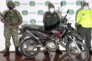 ¡Otra vez! Policía y Ejército recuperan otra motocicleta robada en Chaparral