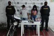 Capturaron a pareja cuando pretendían robarle un bolso a una mujer