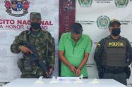 Transportaba 400 gramos de base de coca en una bolsa