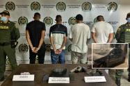 ¡De película! Cuatro sujetos armados atracaron un establecimiento en Melgar