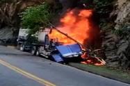 tracto camión incinerado