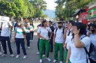 Plantón de los estudiantes en Ibagué 