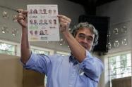 Fajardo votando en Medellín